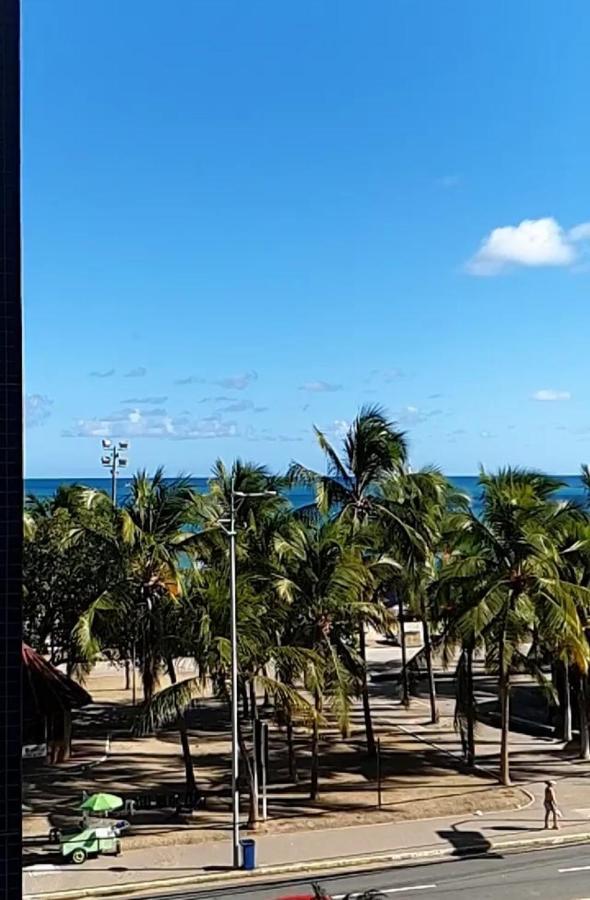 Na Beira Mar De Pajucara- Edif Neo- Apartamento Quarto E Sala- Tem Varanda - Vista Lateral Do Mar- Rua Julio Plech Filho 60 Esquina Com Avenida Doutor Antonio Gouveia - Consumo Eletrico E Pago No Ckeck-Out 1Kwh E 1,35 Reias Maceió Exteriör bild