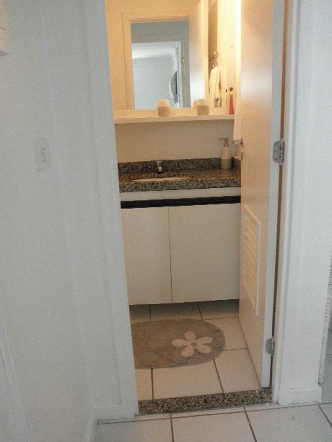 Na Beira Mar De Pajucara- Edif Neo- Apartamento Quarto E Sala- Tem Varanda - Vista Lateral Do Mar- Rua Julio Plech Filho 60 Esquina Com Avenida Doutor Antonio Gouveia - Consumo Eletrico E Pago No Ckeck-Out 1Kwh E 1,35 Reias Maceió Exteriör bild